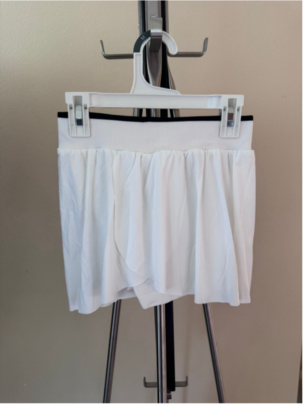 All in Motion White Black Mid Rise Skort Women's - Picture 3 of 4